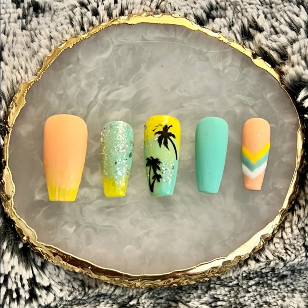 Glue on nails